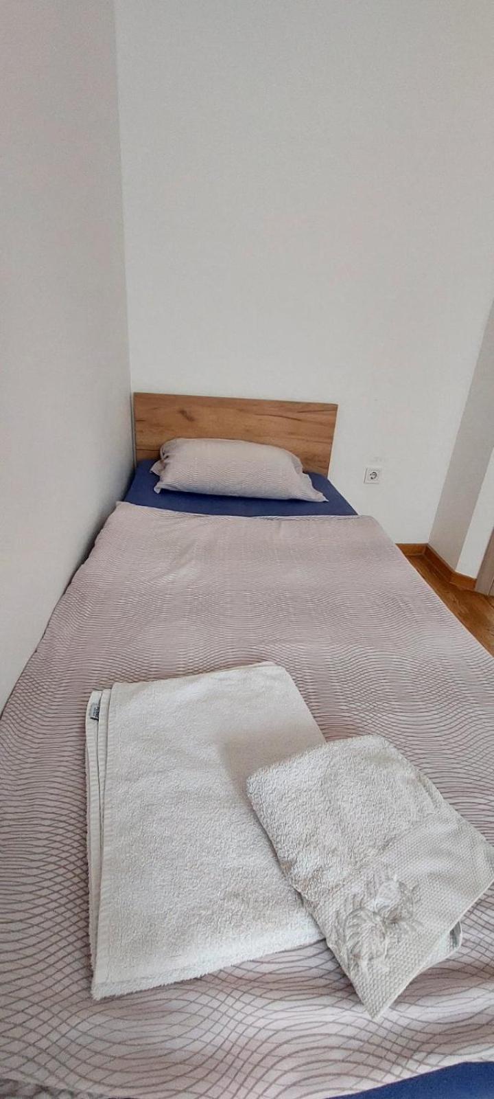 Apartment Grki's *